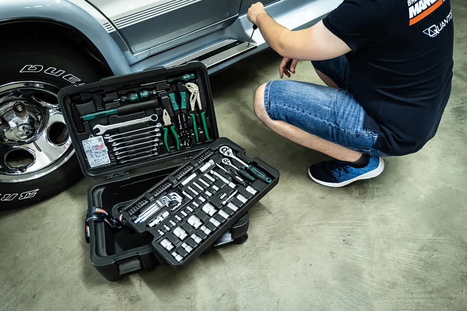 BRÜDER MANNESMANN Malette à outils, 122 pièces