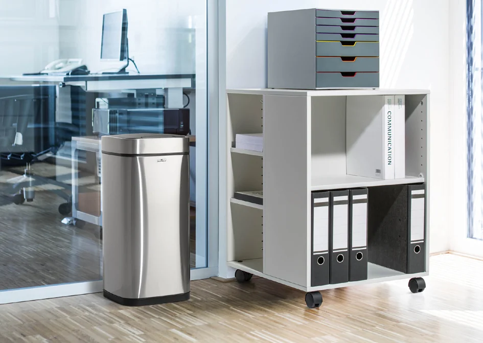 DURABLE Poubelle automatique 'NO TOUCH', 35 litres, argent Grand Paris Fournitures DURABLE Poubelle automatique 'NO TOUCH', 35 litres, argent – Image 4