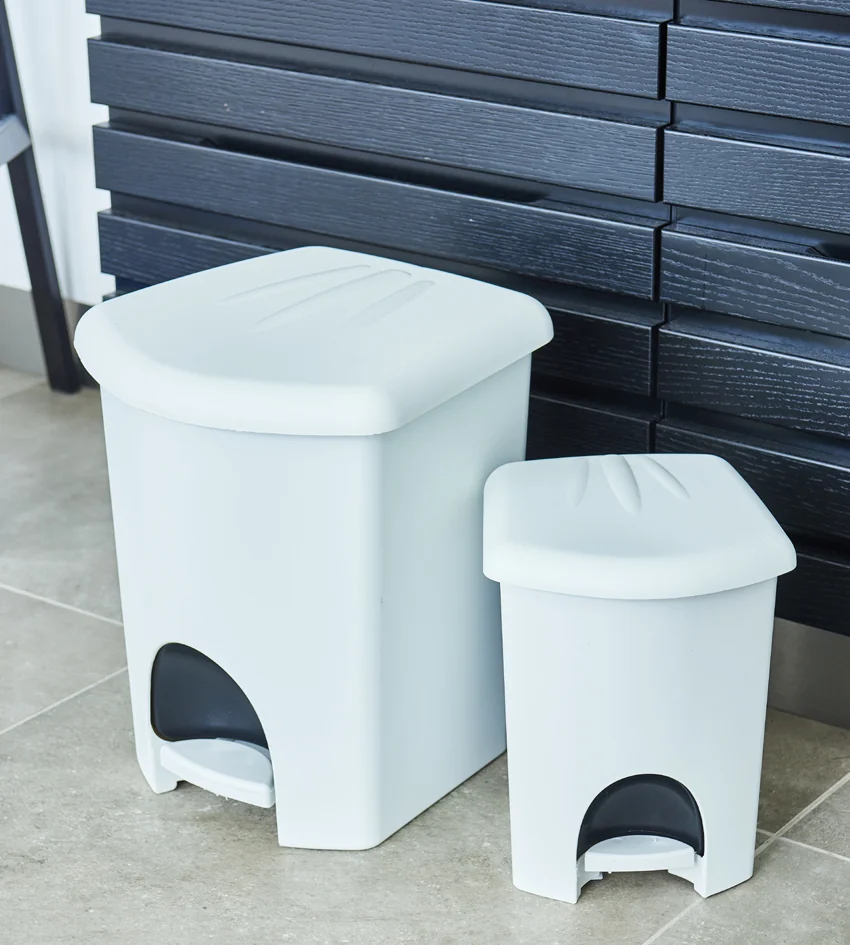 plast team Poubelle cosmétique à pédale, 6 litres, blanc